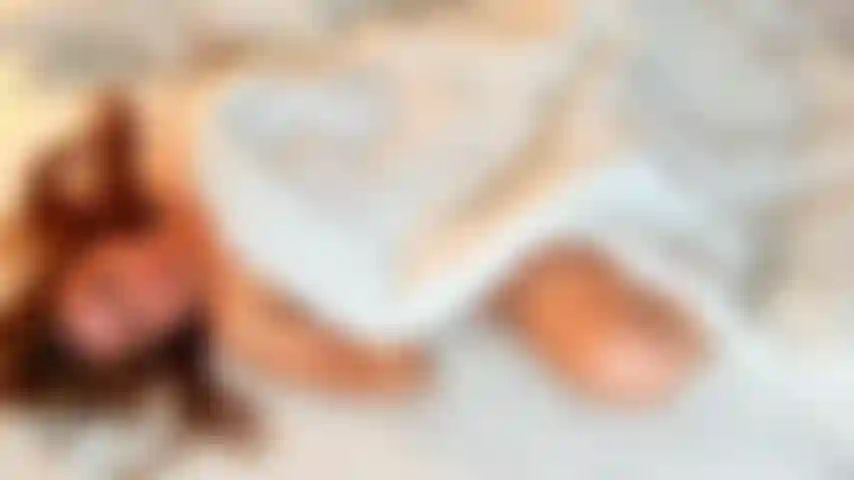 Orgasmos_mañaneros_bajo_las_sábanas.