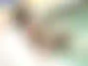 Te provoco desnuda afuera en el sol del jacuzzi en mi piel suave y mi cuerpo caliente, oh sí.