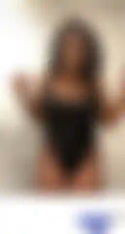 ¿Puedo sentar este culo en tu cara?