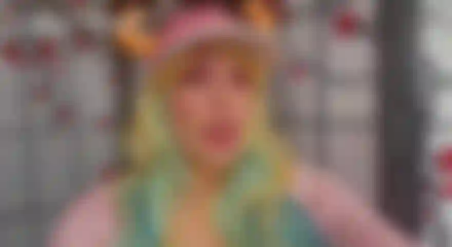 Lucoa prueba la expansión mamaria.