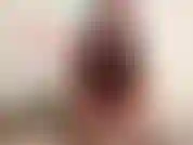 Tengo sujetadores nuevos que quiero mostrarles! ¿No te gusta como me dejan las tetas? Incluso te dejaré mirar debajo!