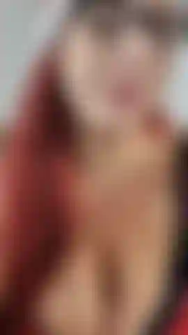 Era la noche antes de navidad, todas las cosas de papá noel hechas, todo lo que quedaba era que me llenaras con tu semen. Chupo tu gran polla de 10 pulgadas, la monto y hago rebotar mis tetas, te ruego que me folles fuerte y me llenes con un gran creampie enorme. 26 Semanas!