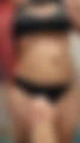 Chupo tu polla agradable y profundamente, amordazando mucho y toneladas de saliva! Te digo que te corras para mí al final con un buen montón de saliva goteando de mi lengua! Super desordenada y super caliente! Audio!