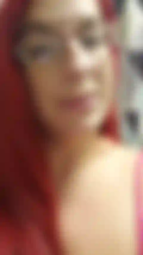 Atando mis tetas para zan, atándolas y haciéndolas cambiar de color y frotando aceite en mis tetas/vientre. Tenga en cuenta que ya no hago bondage de tetas en shows en vivo. ¡Audio de embarazo de 28 semanas!