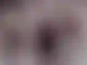 Follándome con un consolador y haciéndome correrme.