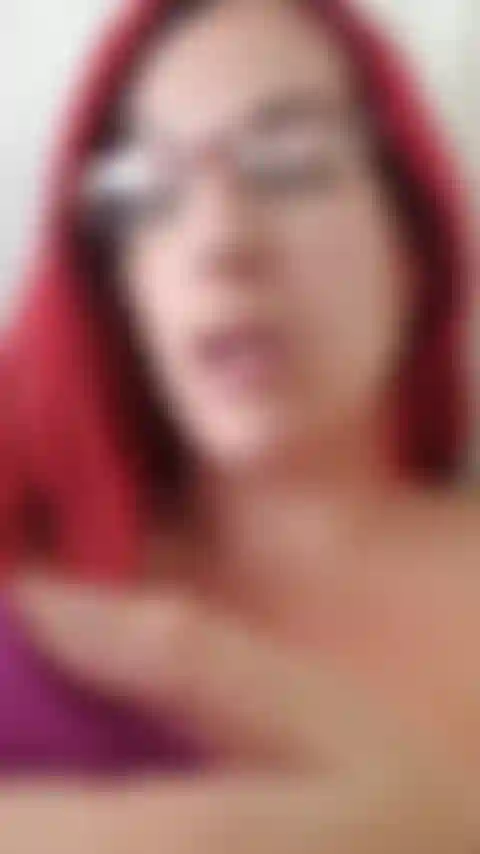 Después de 24 horas frustrantes sin una verdadera polla, sin orgasmos y con demasiadas burlas, incluida mi vibración muriendo durante un video de masturbación, cargué contra esa perra, me escapé y me encargué de eso. Lol.