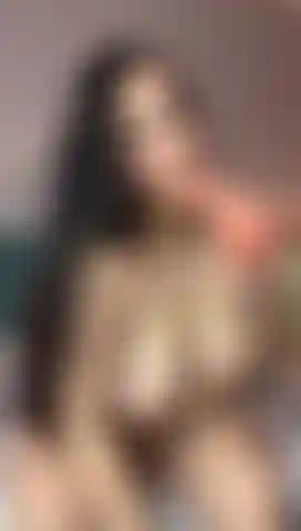 I am a naughty girl with a playful pussy