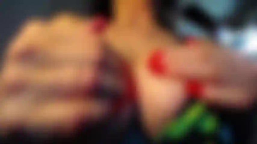 Mi pequeño niño perra comenzó joi un poco se dio la vuelta.