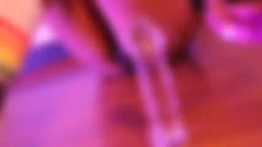 Quiero darte mi orgasmo sobre mis hermosos patines.