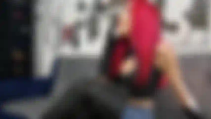 Arruinada por jeans y cuero.