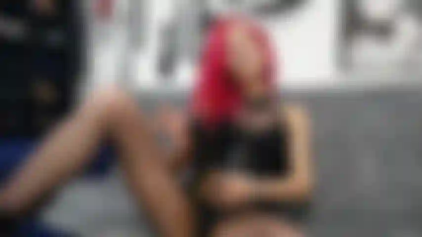 Acarícialo como un chico gay.