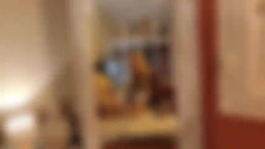 Espectáculo de oro de bonificación con un invitado especial en mi culo apretado.