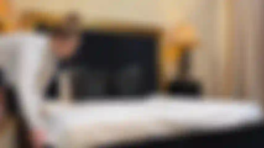 Spycam cachonda cleo pillada masturbándose.