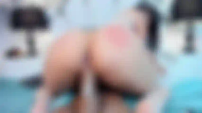 Mi culo se ve increíble mientras me lo follas.