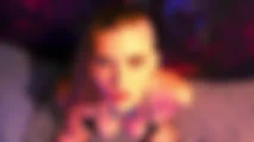 La cara de ahegao de la chica alt lo necesita.