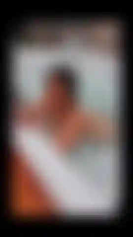 Masturbacion en jacuzzi.