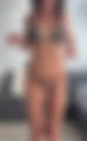 Control de ajuste discreto del bikini.