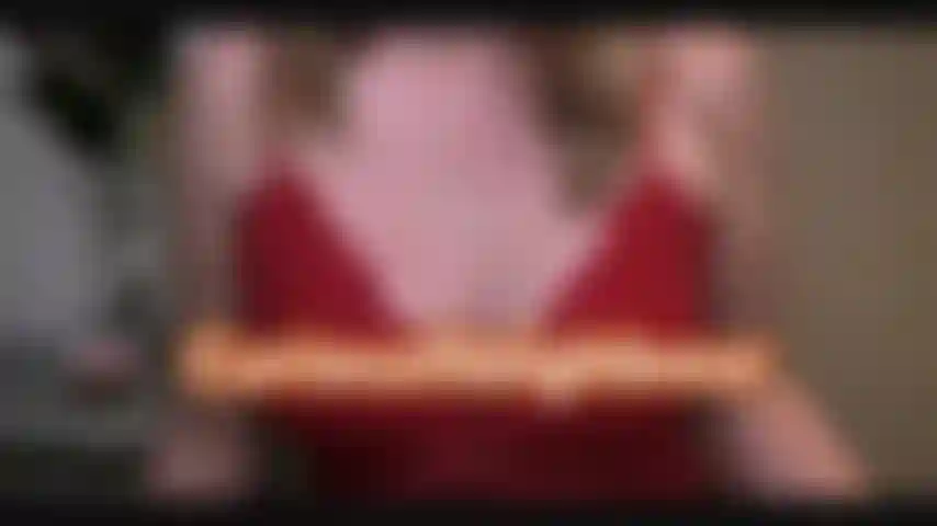 Masaje locion topless.