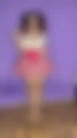 Daddys_girl ruega chupar y que me follen.