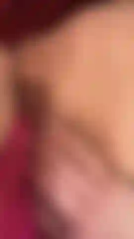 Ella está empapada para ti 😈.