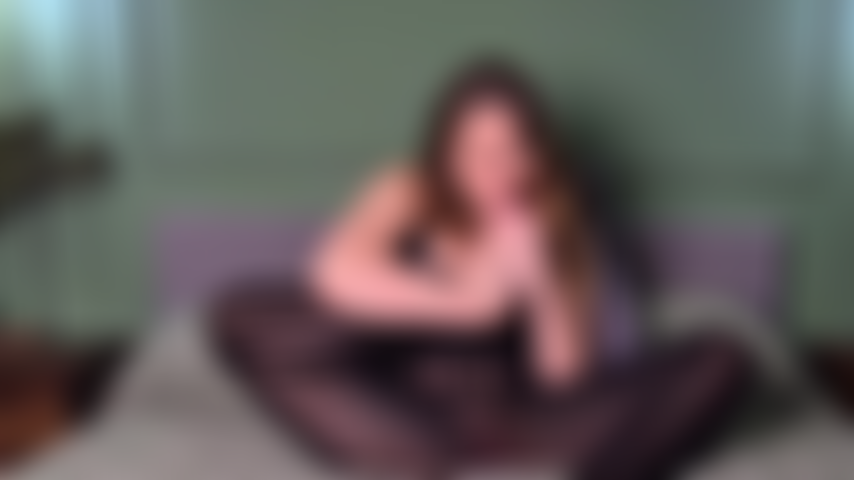 Fetichista de los pies: chupar los dedos y lamer las plantas.