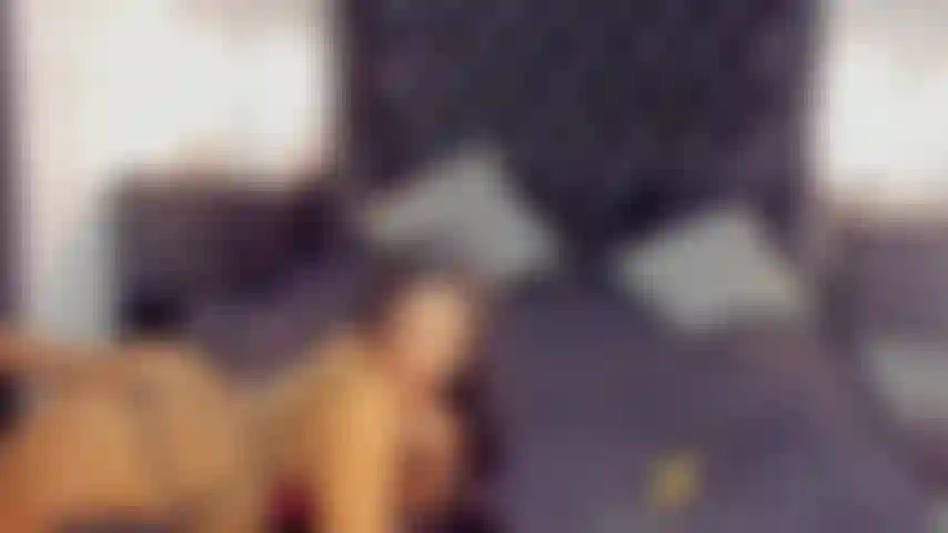 Dale una palmada en el trasero.