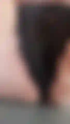 Goteando semen a través de mi tanga.