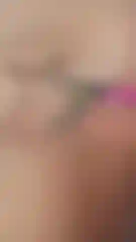 He wants to see me cum with a big squirt