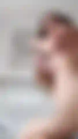 Butt plug play y twerking de culo con aceite.