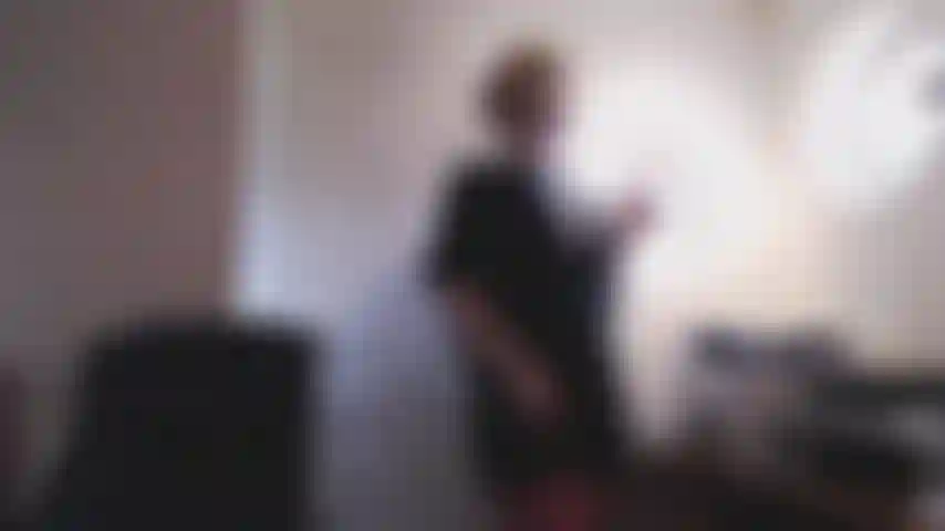 Secretaria provocativa, oficina sucia.