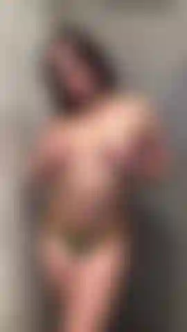 Sweet latina pussy and tits🤤