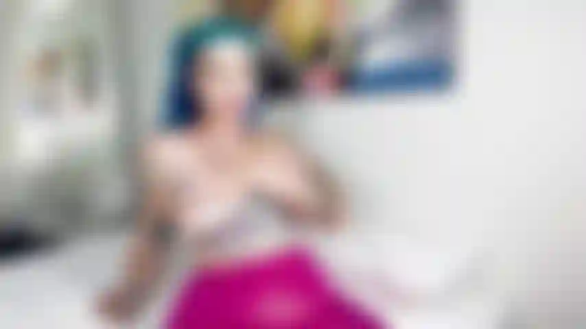 Rasgando mis medias.