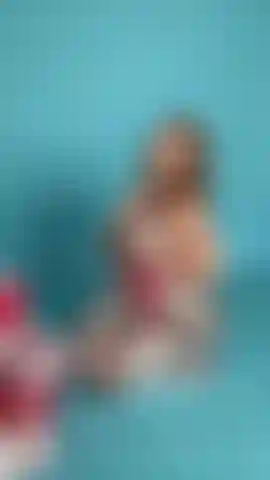 Santa tiene un regalo para ti, ¿te gustaría desenvolverlo?