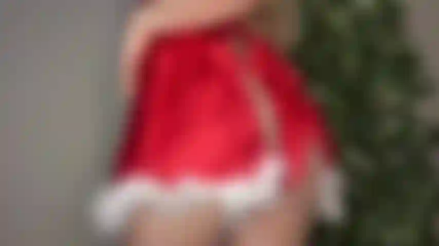 Estoy desenvolviendo lentamente tu regalo de navidad mmm.