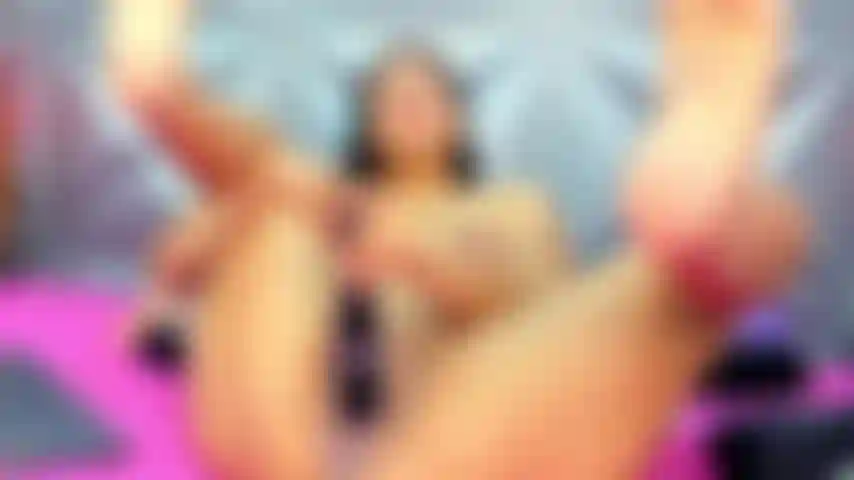 look how the domi enters and leaves my vagina