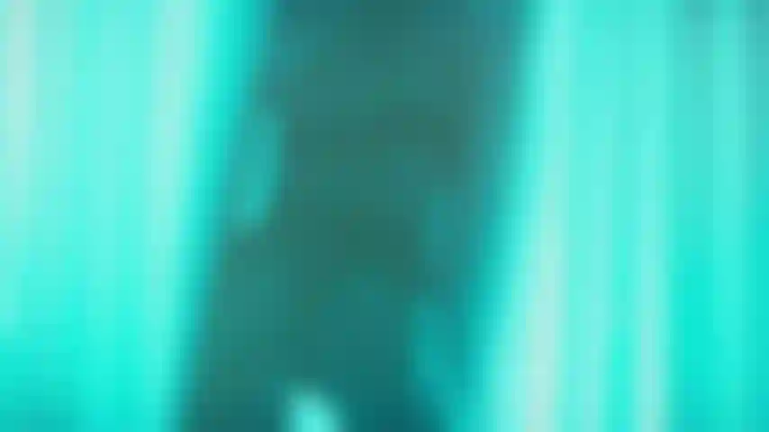 Soy la manera perfecta de empezar o terminar tu día. Soy una mala influencia, pero joder, soy divertida :).