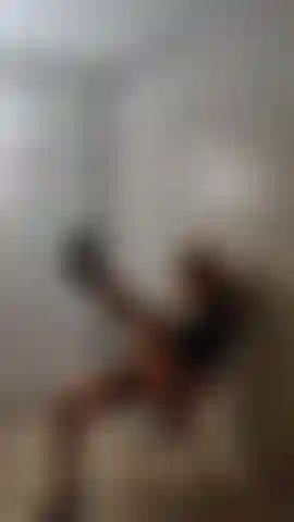 Me puse cachonda en una silla.