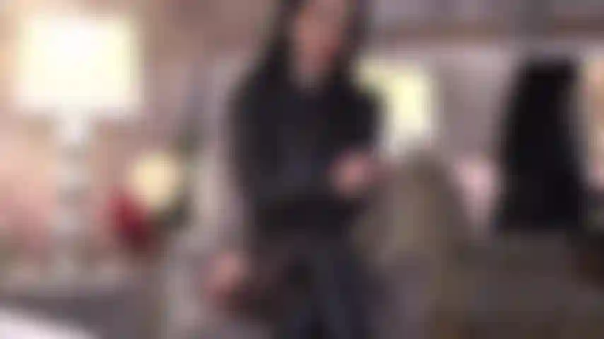 Estando a un paso de exponer tu pequeña polla perdedora frente a toda la ciudad, a menos que vayas a vaciar tus cuentas bancarias por mí.