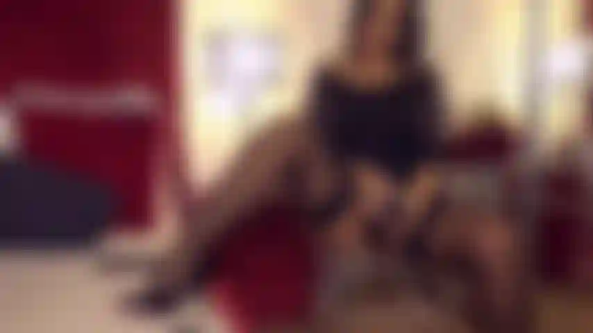 Te follo la garganta y el culo hasta que explotes como un niño sucio.