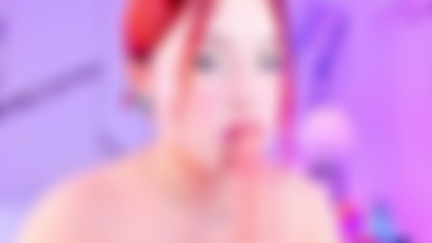 Lento, profundo y muy húmedo, así quiero tu polla en mi garganta apretada.