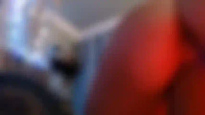 Al principio éramos solo yo y yo y un consolador y un espejo.