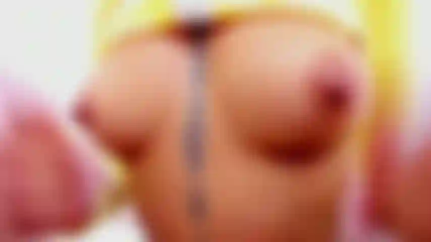 Quiero que veas mi sexy coñito peludo.