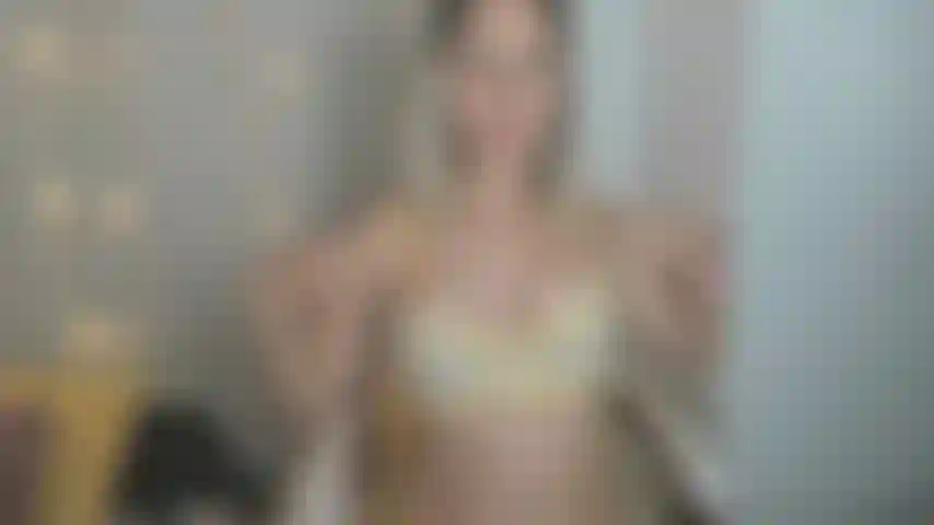 Juego de bj y coño con consolador.