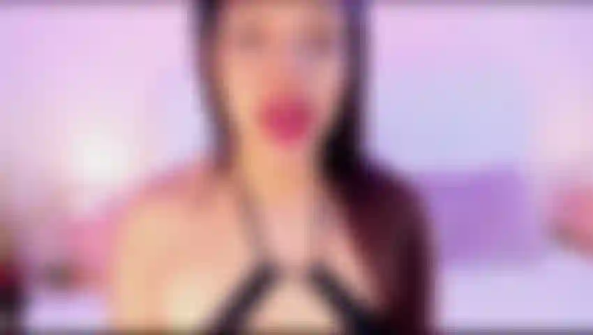 ¿Te gusta esta vista mientras mojo mi coño para ti?