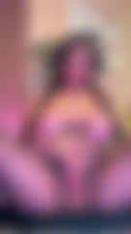 Susurrando de oreja a oreja..