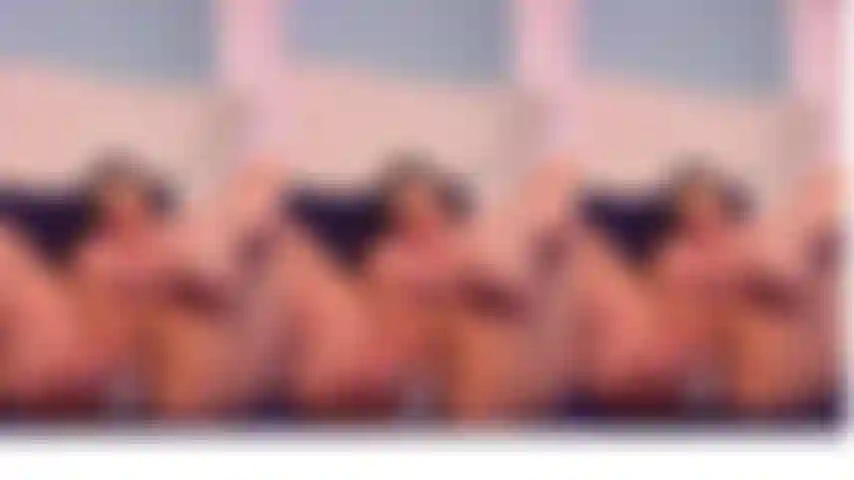 Fóllame muy fuerte x3.