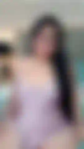 I want you to lose yourself in me. To let yourself be carried away by every gesture, every sigh and every sexy movement that I prepare just for you.