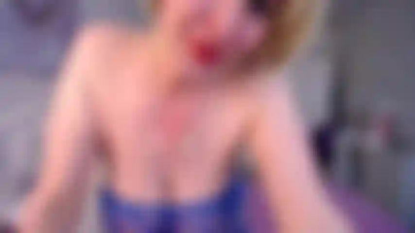 Chorreando leche de las mejores tetas, rebotando mucho en diferentes posiciones.