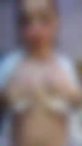 Harina en mis deliciosas tetas.