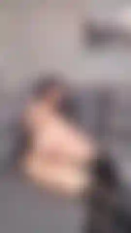 Haré que tu polla se ponga muy dura.. ¡Solo mírame!